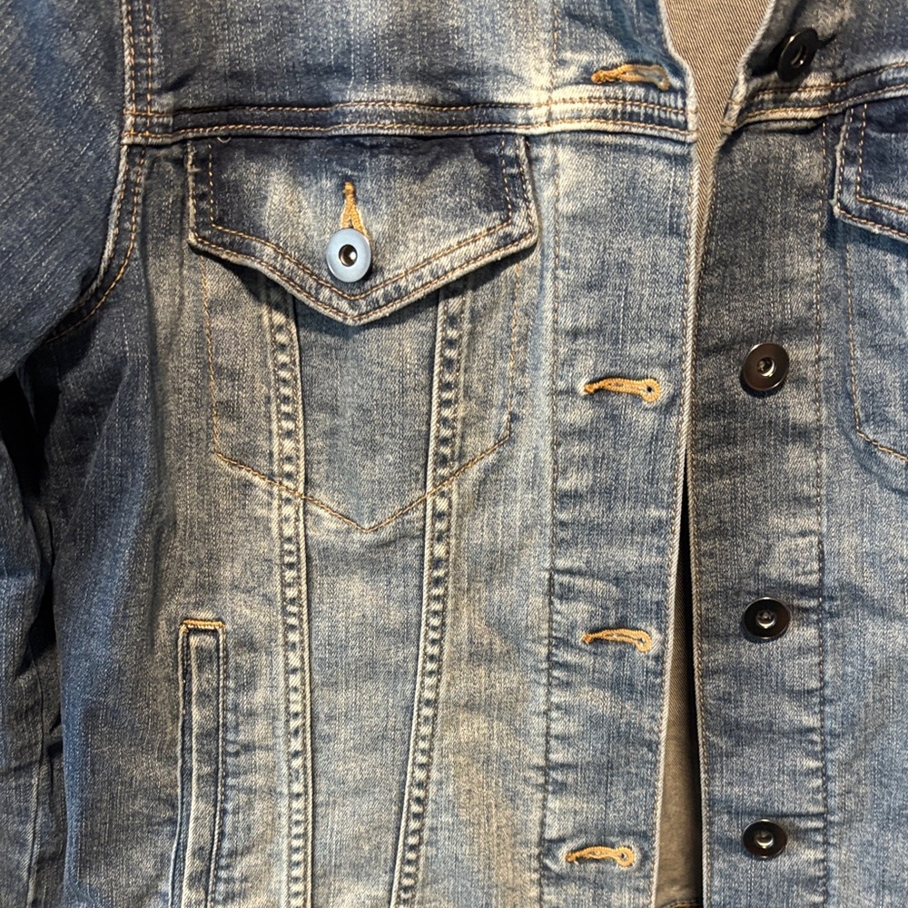 Daily Ritual Classic Blue Denim Jacket - Picture 4 of 4